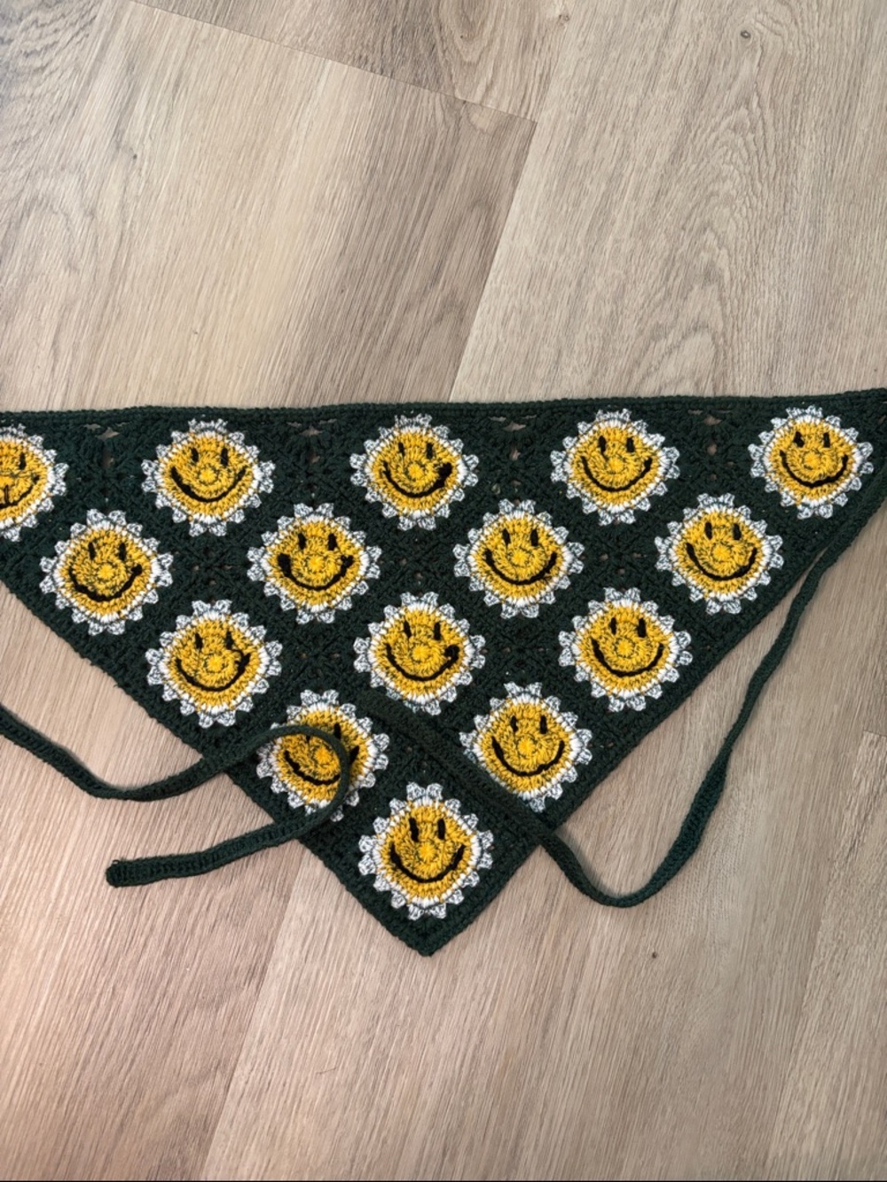 Smiley Face Crochet Hair Bandana - Dark Green & Yellow Boho Kerchief festival - Picture 3 of 3